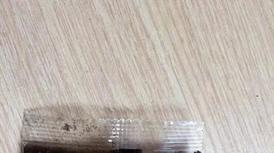 粉末包裝機(jī)包裝時夾粉